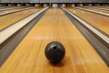 How To Choose a Bowling Ball For The Bowling Lane Conditions, choosing a new bowling ball, picking out the right ball, how to choose a new bowling ball, buying a new bowling ball, purchase a new bowling ball